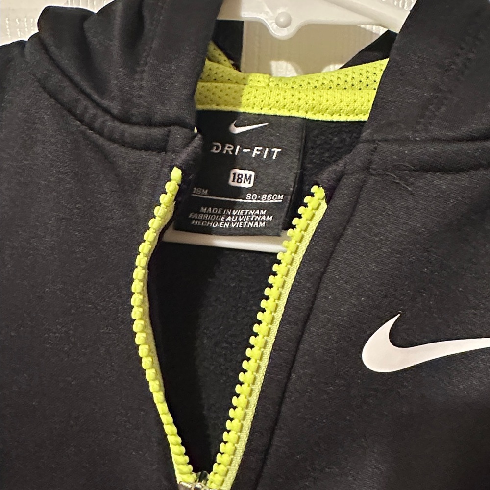 Nike Dri-Fit Jacket - Picture 2 of 6